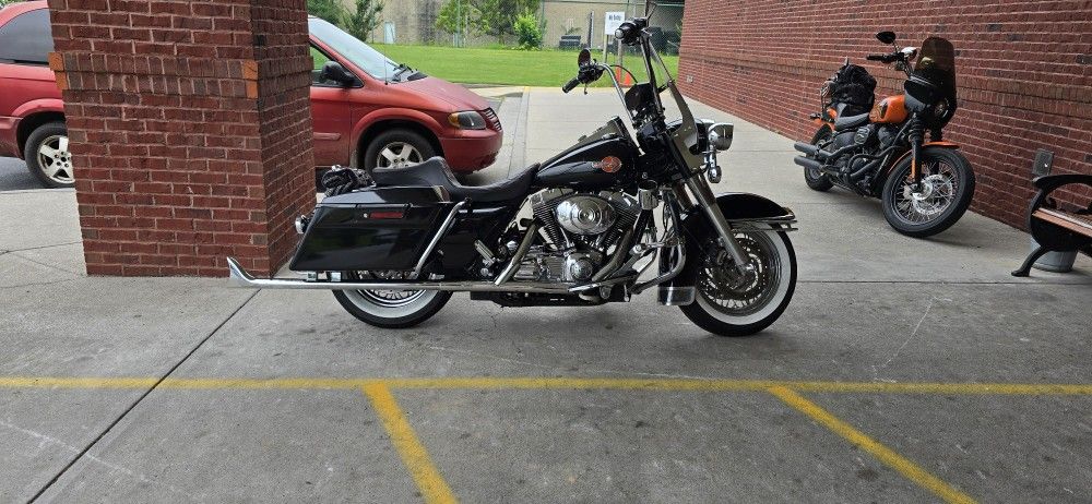 2005 Harley Flhpi