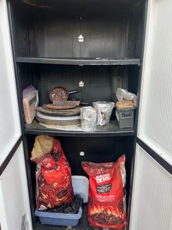 Smoker stuff/lots of racks/storage units