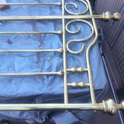 brass bed frame . missing some pieces 