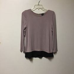 Women’s HAANI Rayon/spandex long sleeve pullover top… Size small