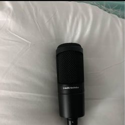 Audio-technica micphone At 2020