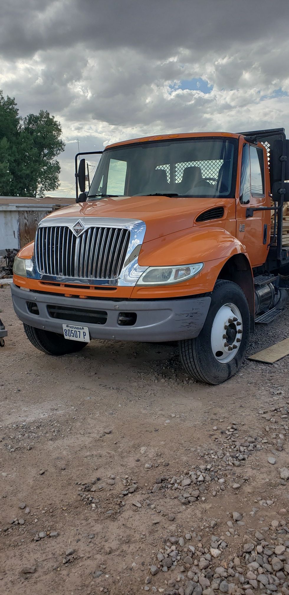 2006 International 4400 DT Flatbed 26ft With piggyback forklift low miles. MONEY MAKER. 34999.00 TODAY!