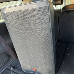 Harbinger v2312 Bluetooth 2000 Watts