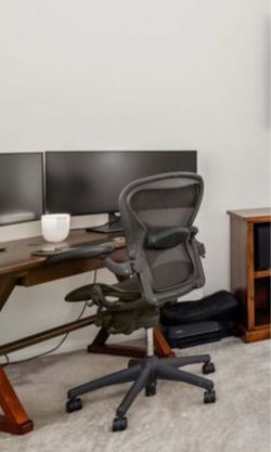 Herman Miller Aeron Chair (Size C)