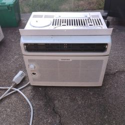 Toshiba Window AC Unit