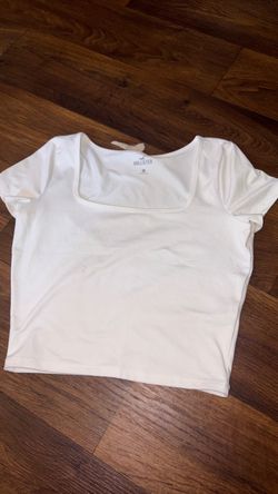 Hollister Medium
