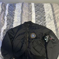 Balenciaga Nylon puffy Bomber jacket Large fit Brand new 10/10 condition no flaws at all Size 42(fits like a small, medium) has a cropped fit 61cm or 