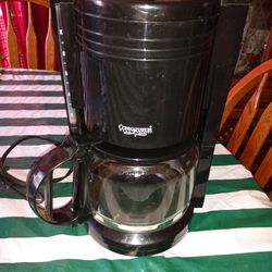 Connoisseur Coffee Maker, $15. Very Good Condition, must pick up in Oak Cliff