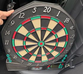 Electronic dart board with professional darts