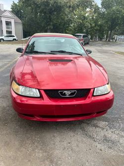 2000 Ford Mustang