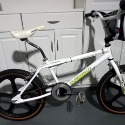 GT DYNO midschool White Bmx Skyway Mags Dyno Seat Just Beautiful. 
