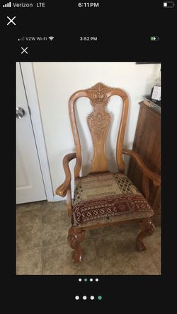 Dining Table And Chairs 8 Total