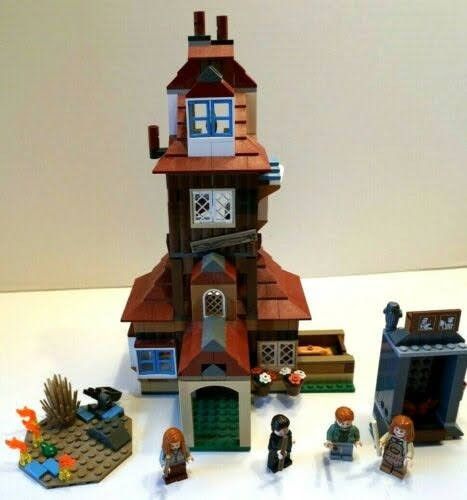 LEGO 4840 Harry Potter The Burrow (House) Used