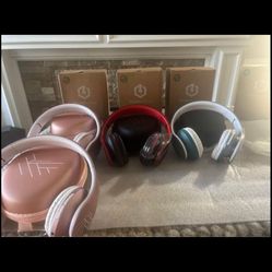 Headset - $20 EACH or 2 for $$35- NO SCAMMERS