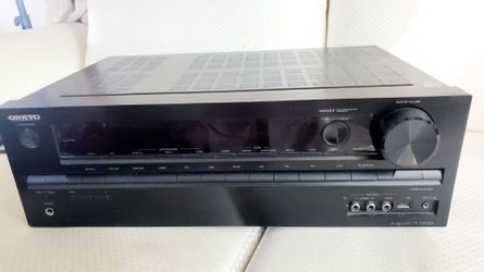 Onkyo 5.2 receiver with Wi-Fi and Bluetooth in good working condition