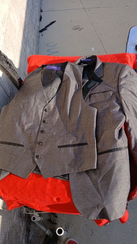 Men's Tuxedo/Suit Designer Hand Made Italy. Statement Confidence BRAND