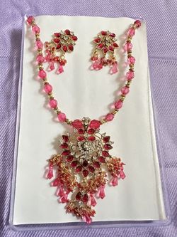 Necklace Set