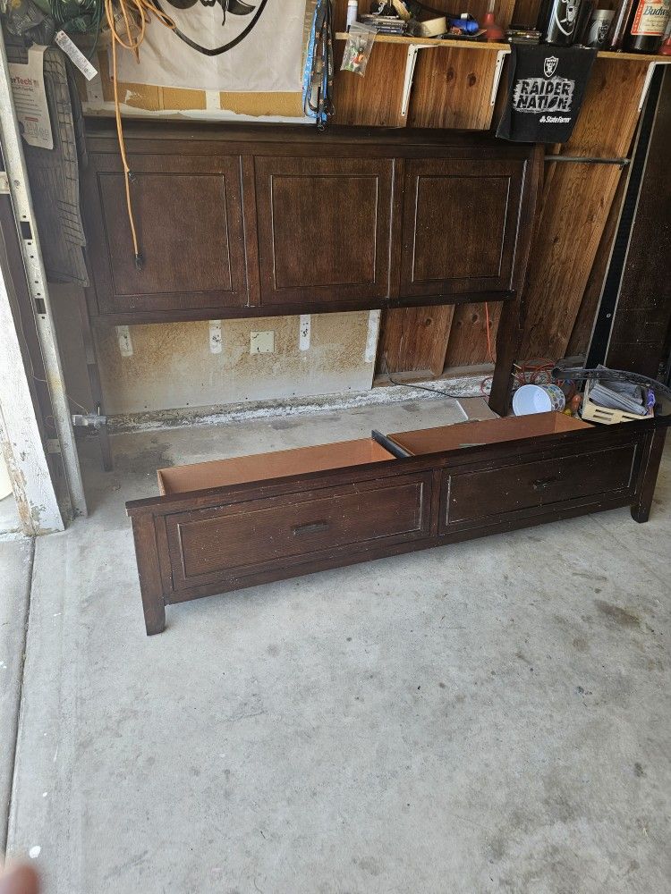 King Bed Frame And Dressers
