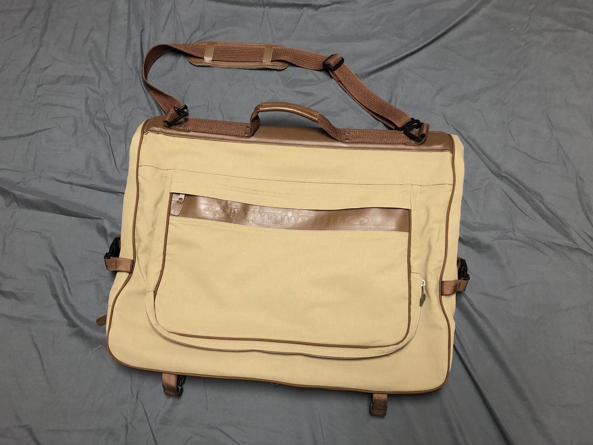 Eddie Bauer Ford Edition Garment Bag