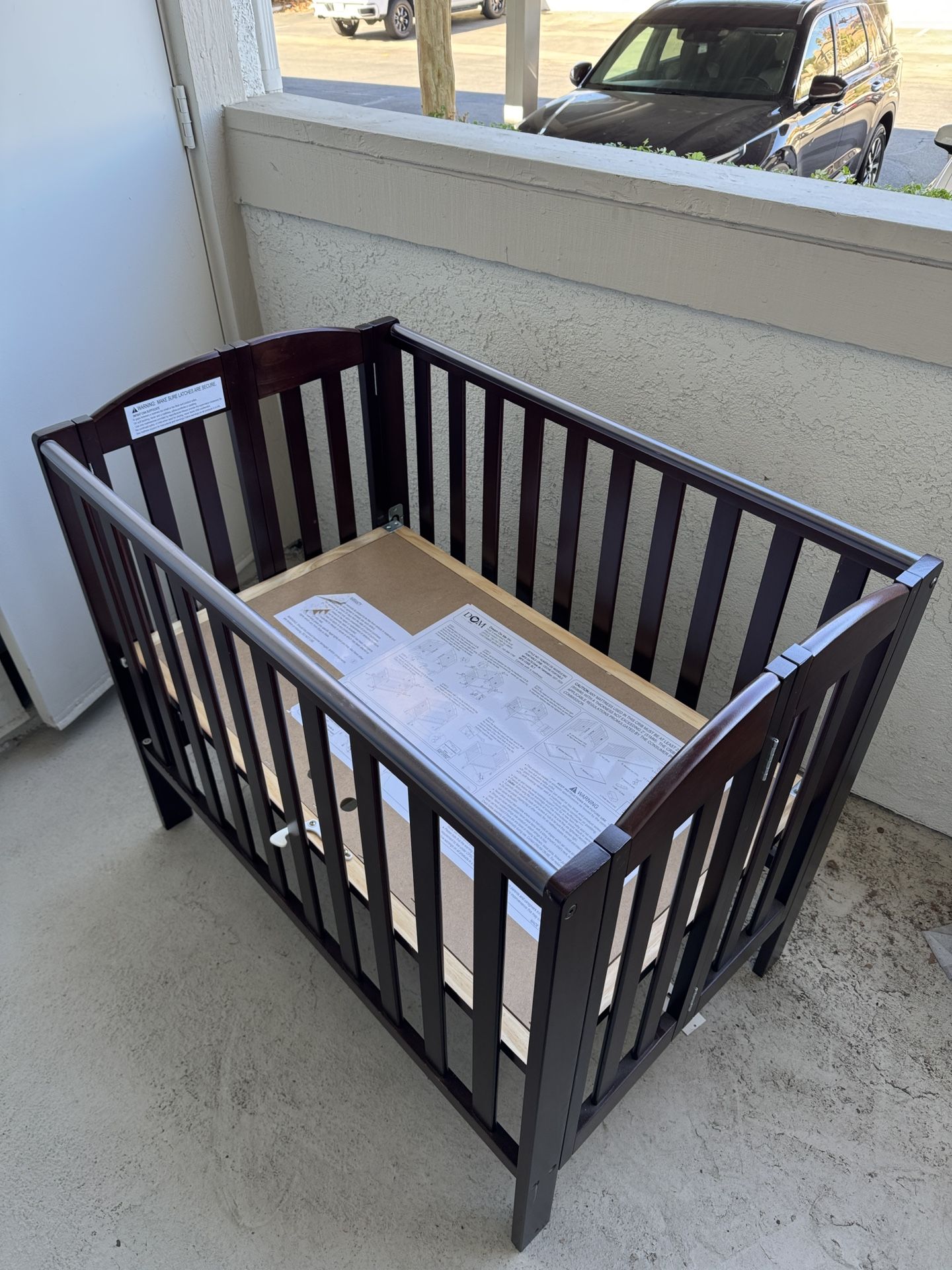 Collapsible Crib