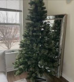 7ft Christmas tree