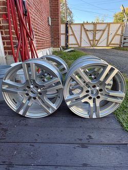 MERCEDES BENZ RIMS SET OF 4 size 18
