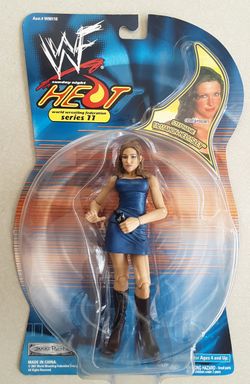 WWE / WWF STEPHANIE MCMAHON WRESTLING FIGURE