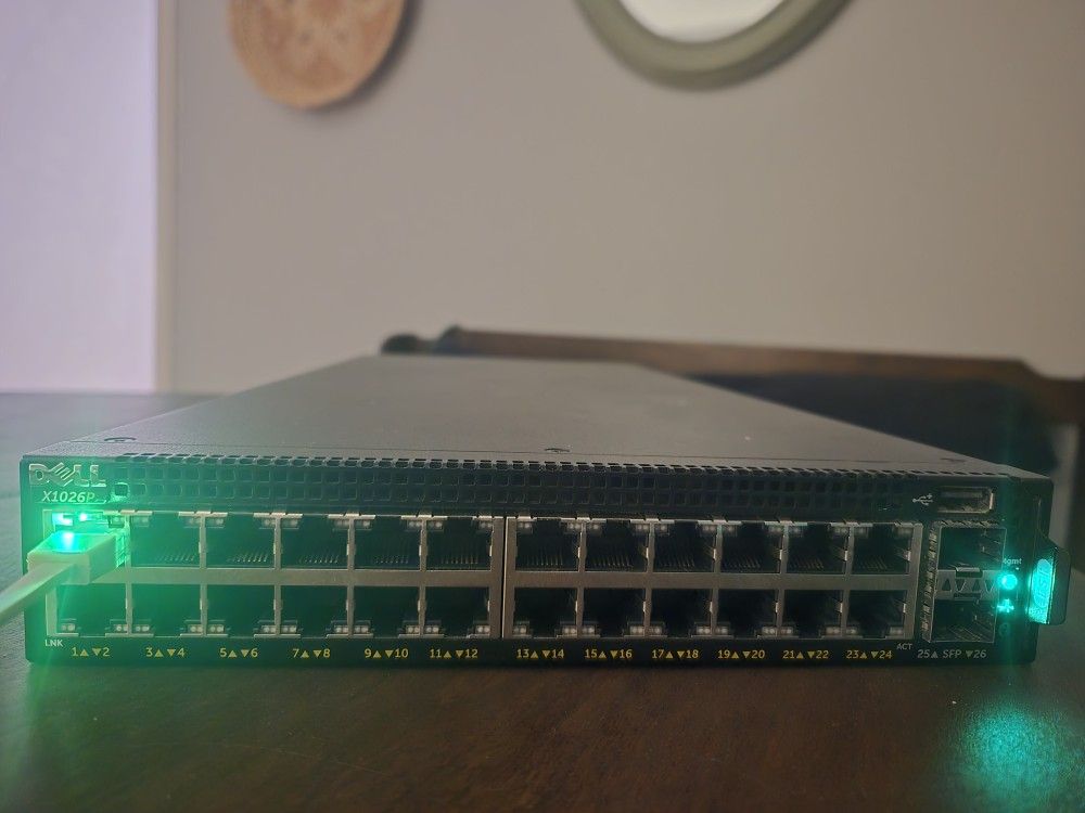 24 Port Dell PoE Switch