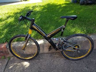 Stuiteren Aanwezigheid Afsnijden Cannondale Super V Raven 3000 Carbon Fiber Mountain bike for Sale in  Philadelphia, PA - OfferUp