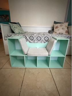 Kids Reading Nook Bookcase with Cushioned Seat