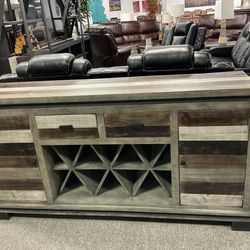 Westminister Buffet Server