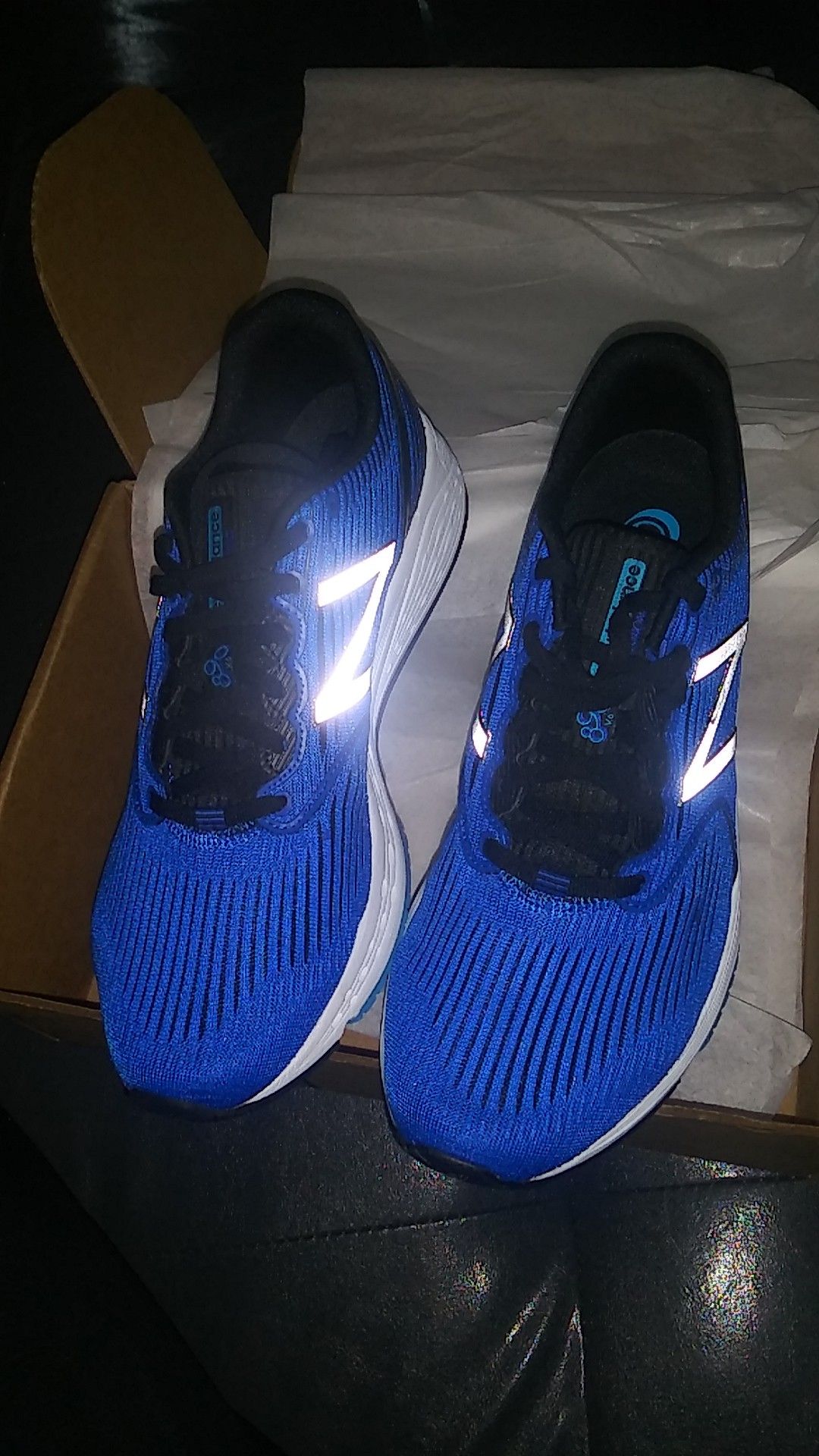 New Balance 890