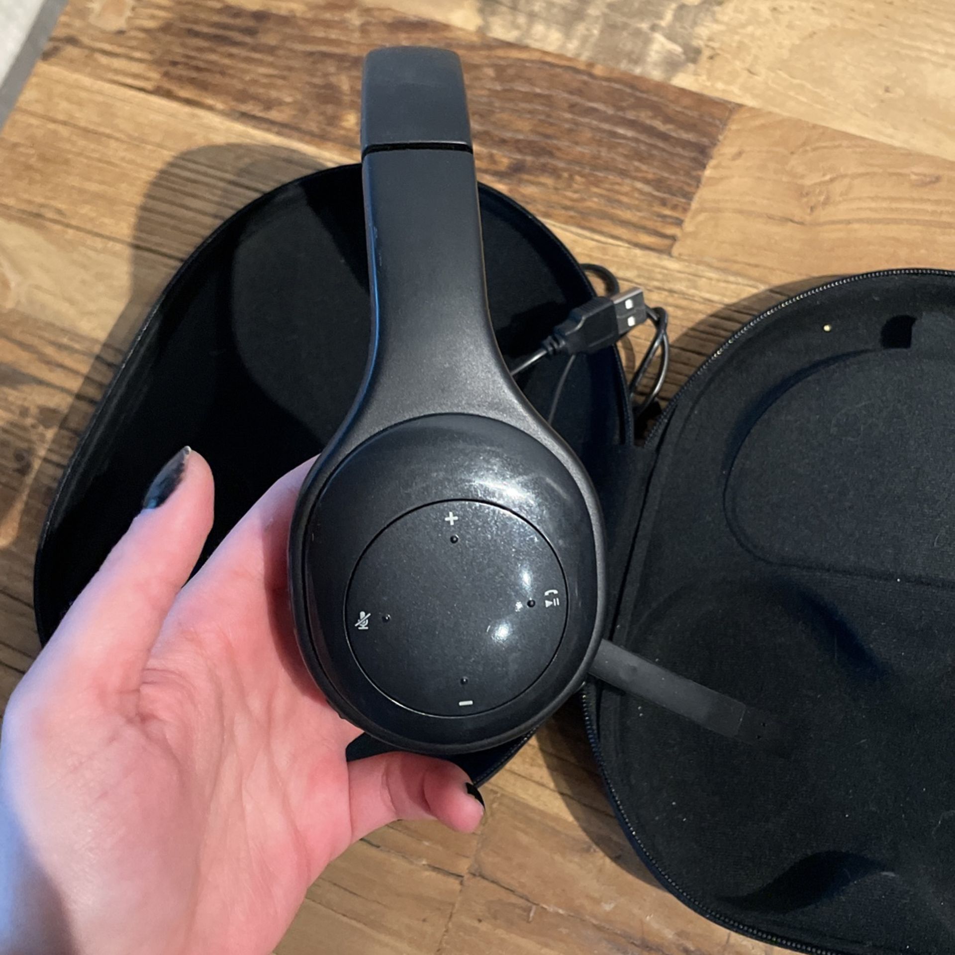 Logi Wireless Rechargeable Headset