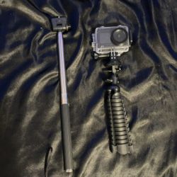 Knock off GoPro with tripod & selfie stick