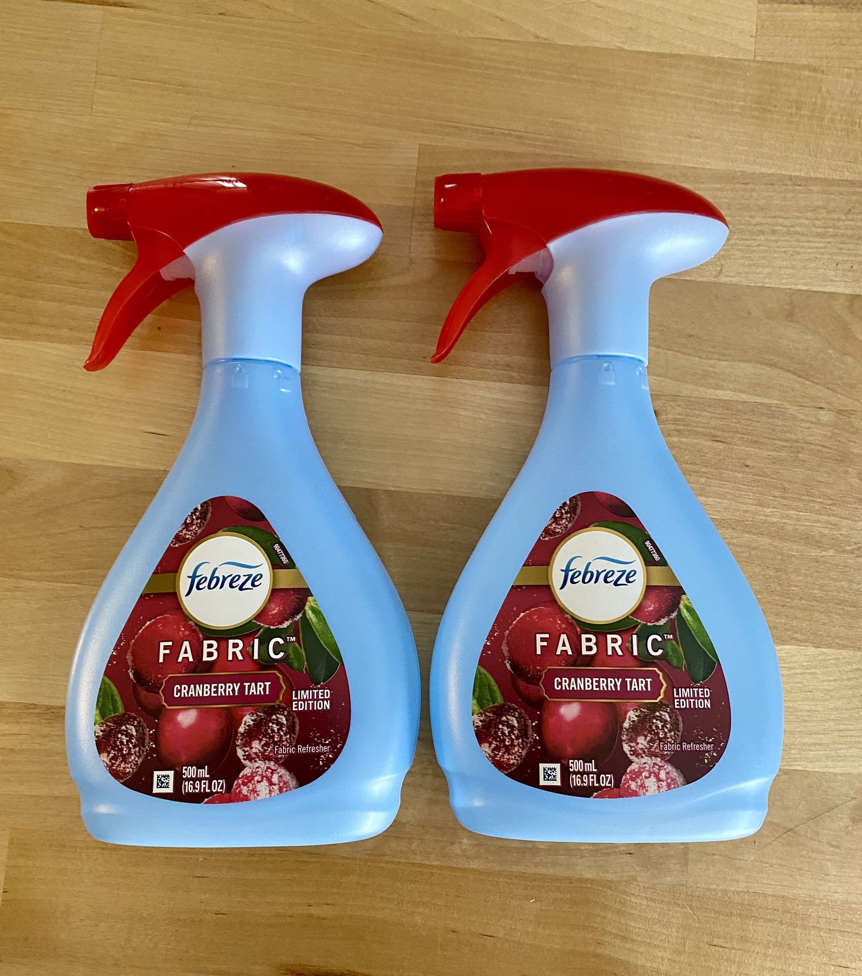 Febreze Fabric Refresher - cranberry scent