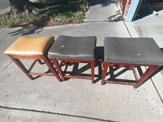 Set Of 3 Bar Stools Chairs 19" X 13" X 24"