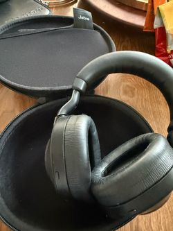 Jabra Evolve2 85Over-Ear Headphones with Case