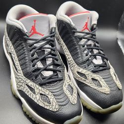 Jordan 11 Retro Low Cement