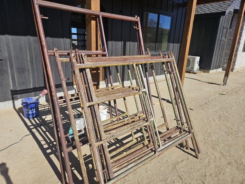 Heavy Duty Scaffolding And Casters 