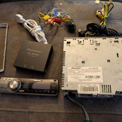 Pioneer DEH-P5800MP with iPod Connection 