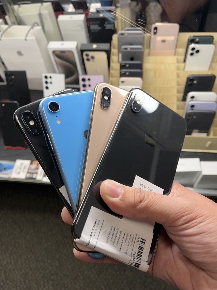 iPhone 8 / 8 Plus / X / XR / XS Max Factory Unlocked / International