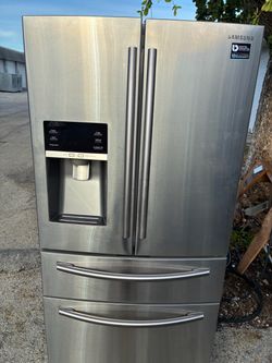 REFRIGERATOR SAMSUNG 33” 3 Doors