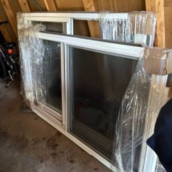 2 Windows different sizes