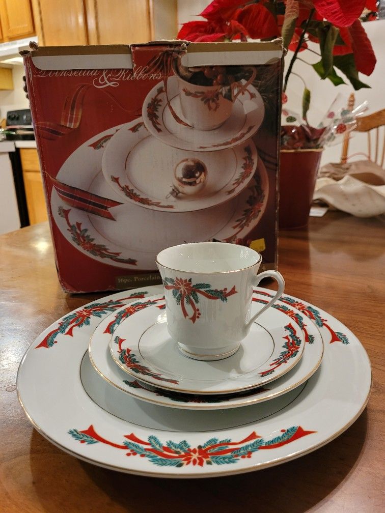 12 Pieces Service for 4 Poinsettia & Ribbons Christmas Fine China Dinnerware Set