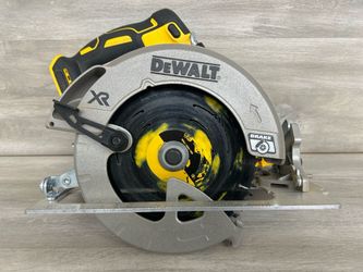 DeWalt 20V MAX XR 7-1/4" Circular Saw with Brake – Tool Only (PO1021157)