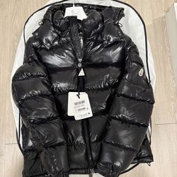 Moncler Maya Jacket Large / Size 4 - NEVER WORN
