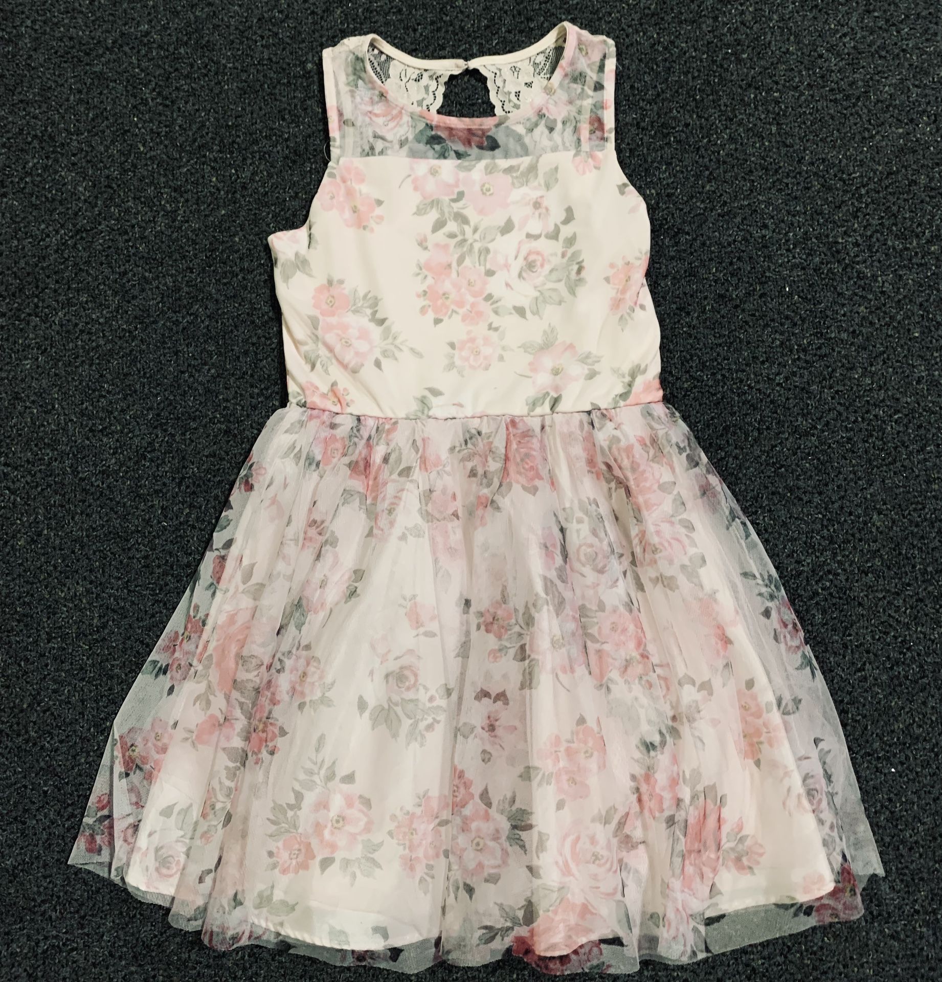 Beautiful Zenzie girls size 14/16 pink floral and lace party dress