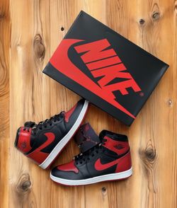 AIR JORDAN 1 BRED 85 SIZE 11