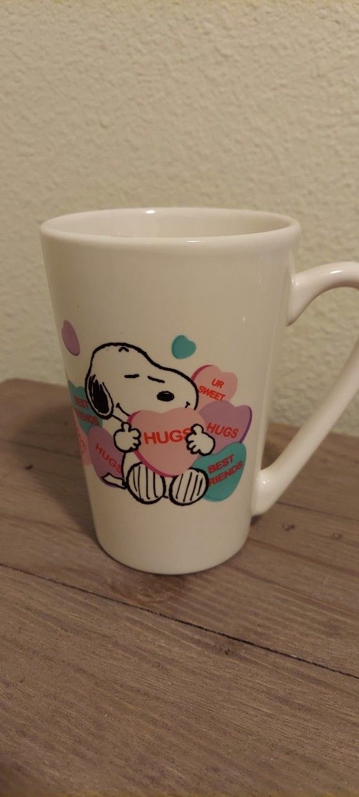 Peanuts Worldwide Snoopy Valentine Candy Hearts Hugs Love You Coffee Cup Mug