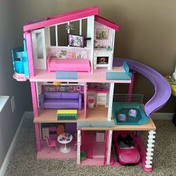 Barbie Dream House 